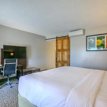 Hotel El Sendero Inn, An Ascend Collection