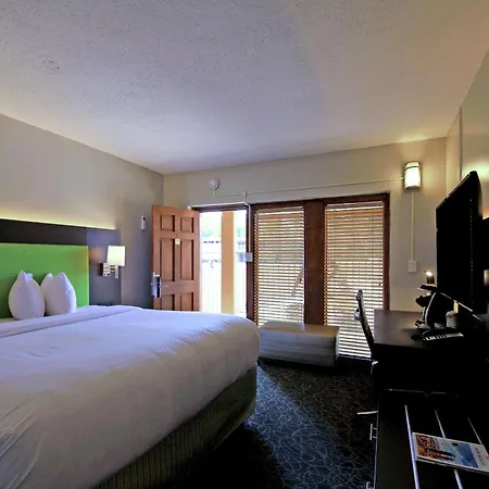 Hotel El Sendero Inn, An Ascend Collection 4*