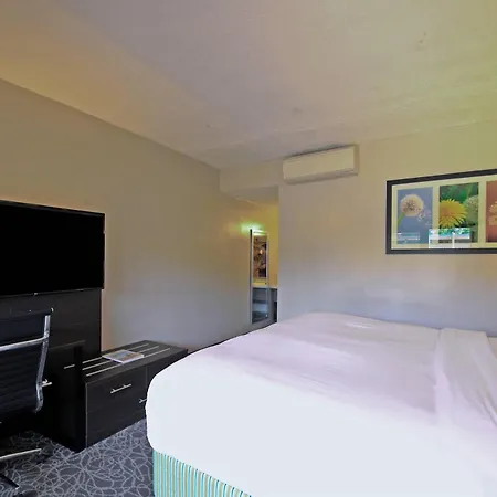 Hotel El Sendero Inn, An Ascend Collection