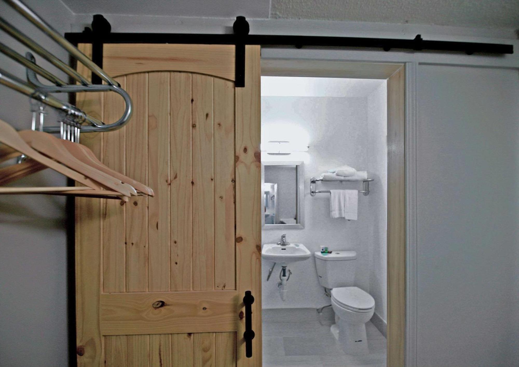 Hotel El Sendero Inn, An Ascend Collection